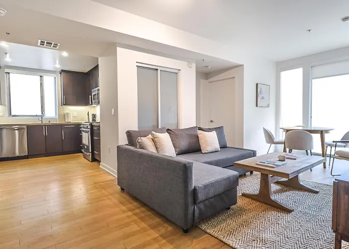 Trendy 2Br Steps To Promenade Beach & Sm Pier!