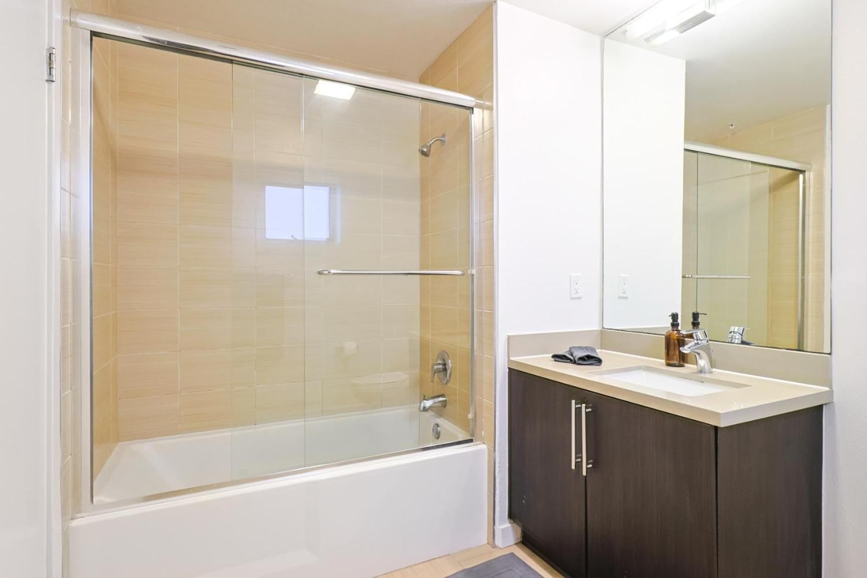 Trendy 2br Steps To Promenade & Sm Pier! * Los Angeles