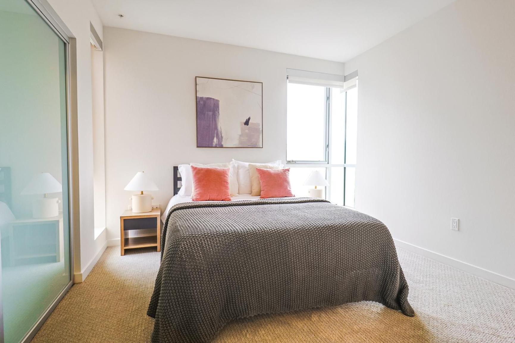 Trendy 2br Steps To Promenade & Sm Pier! * Los Angeles
